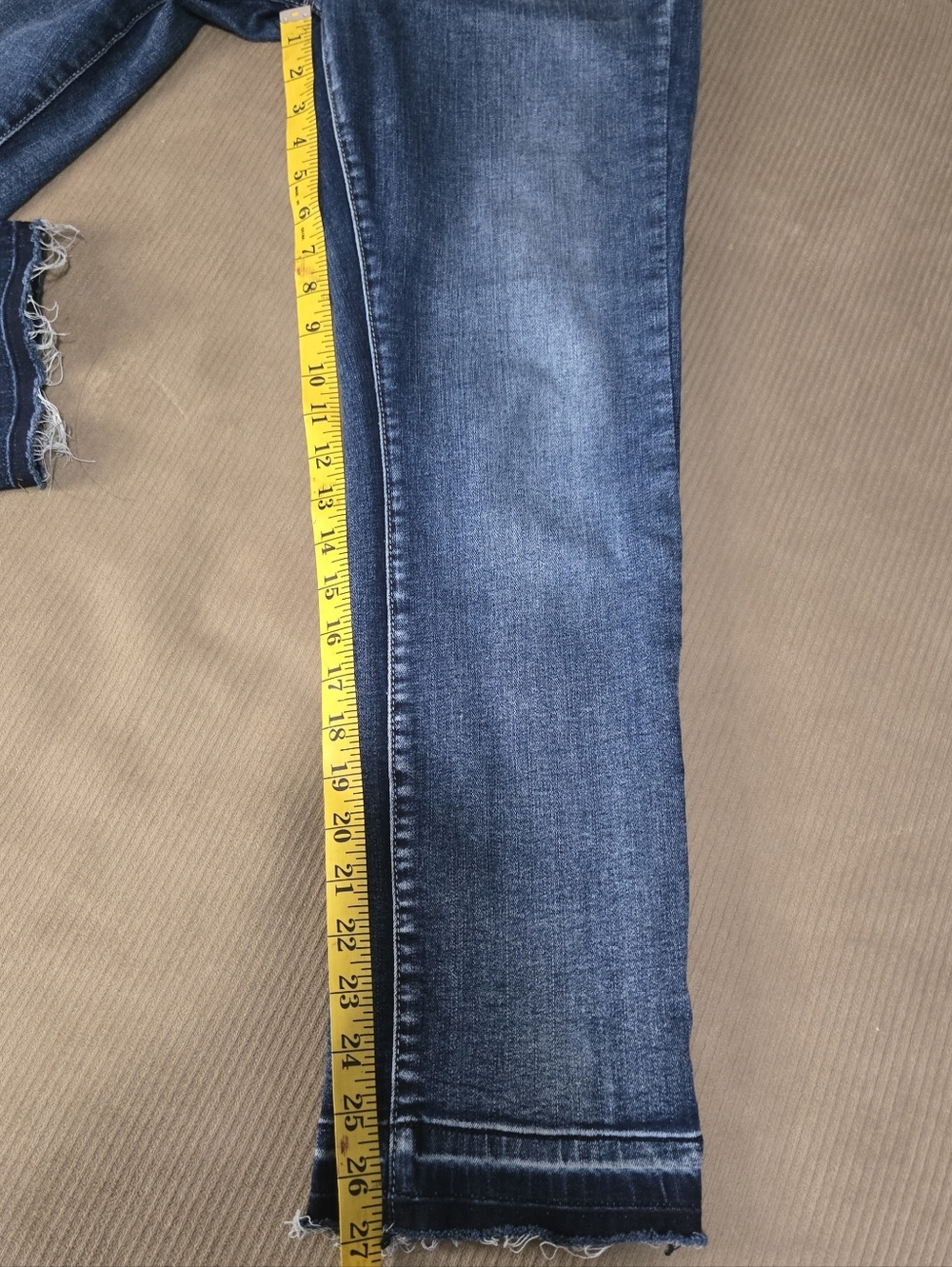 Coco + Carmen Classic Blue Women's Straight-Leg Jeans - Size M - Picture 2 of 6